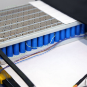 BMW verdoppelt Kapazität für Batterie­pack­montage