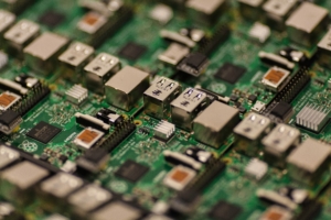 usb-technology-green-microchip-57007