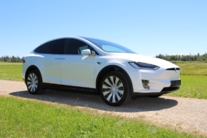 tesla-4311968_1280