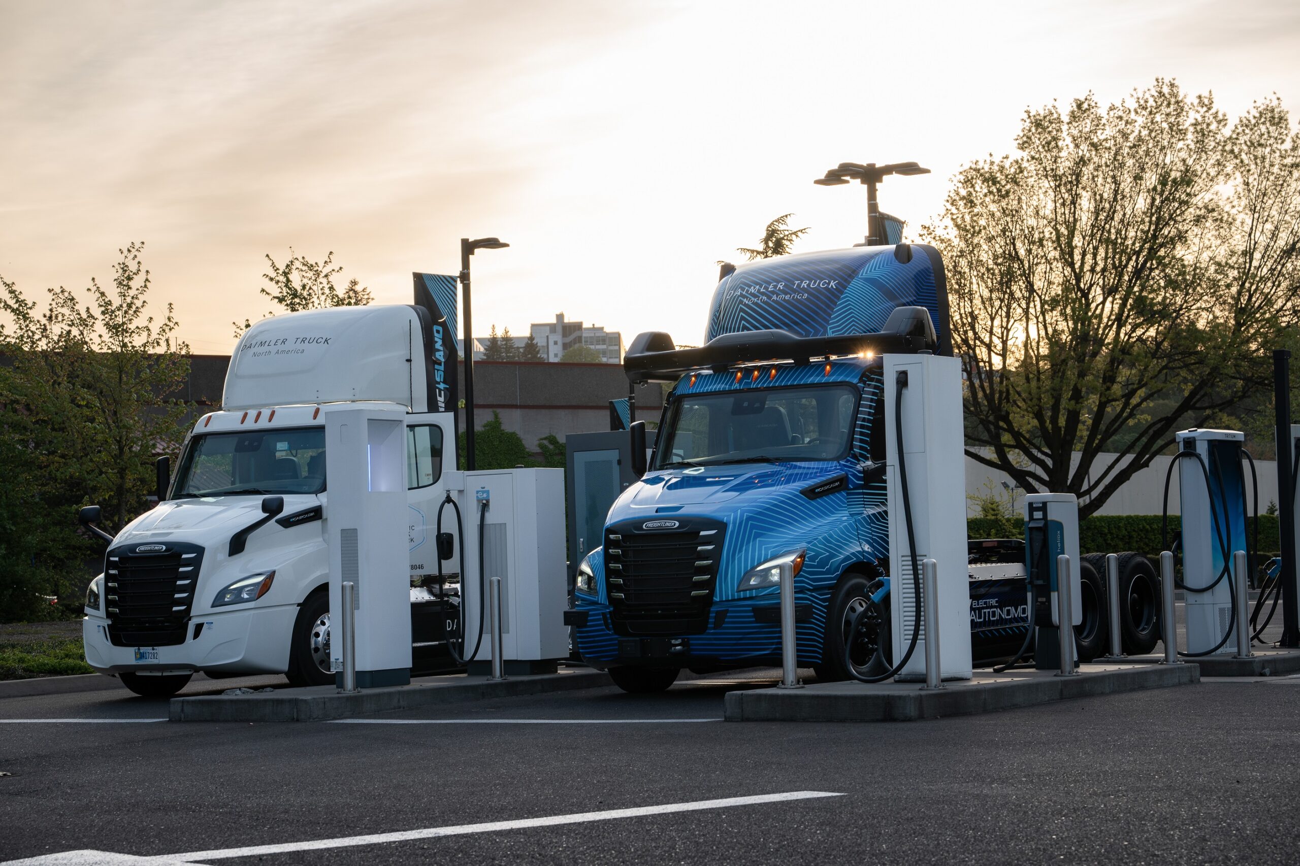 Daimler Truck, Cummins and Paccar Form Battery Joint Venture