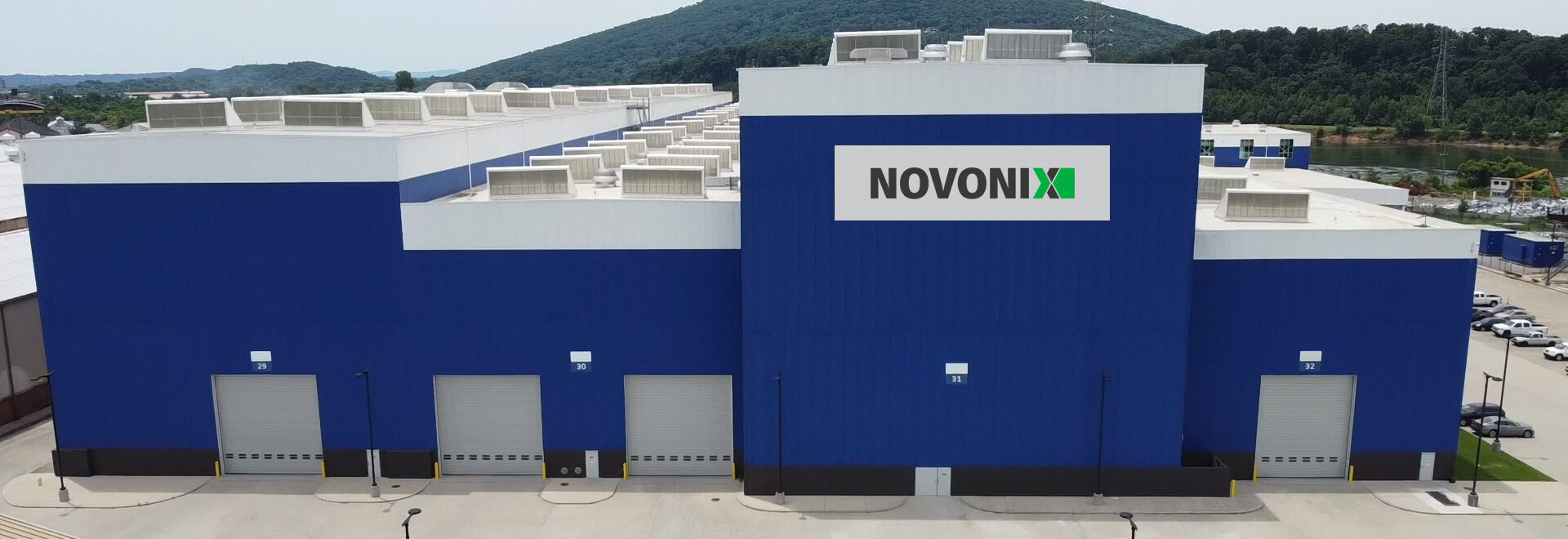 Stellantis bezieht synthetischen Graphit von NOVONIX