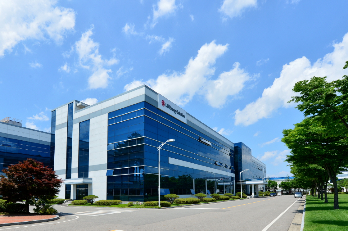 LG und koreanische Universitäten entwickeln Elektrolyt-Technologie