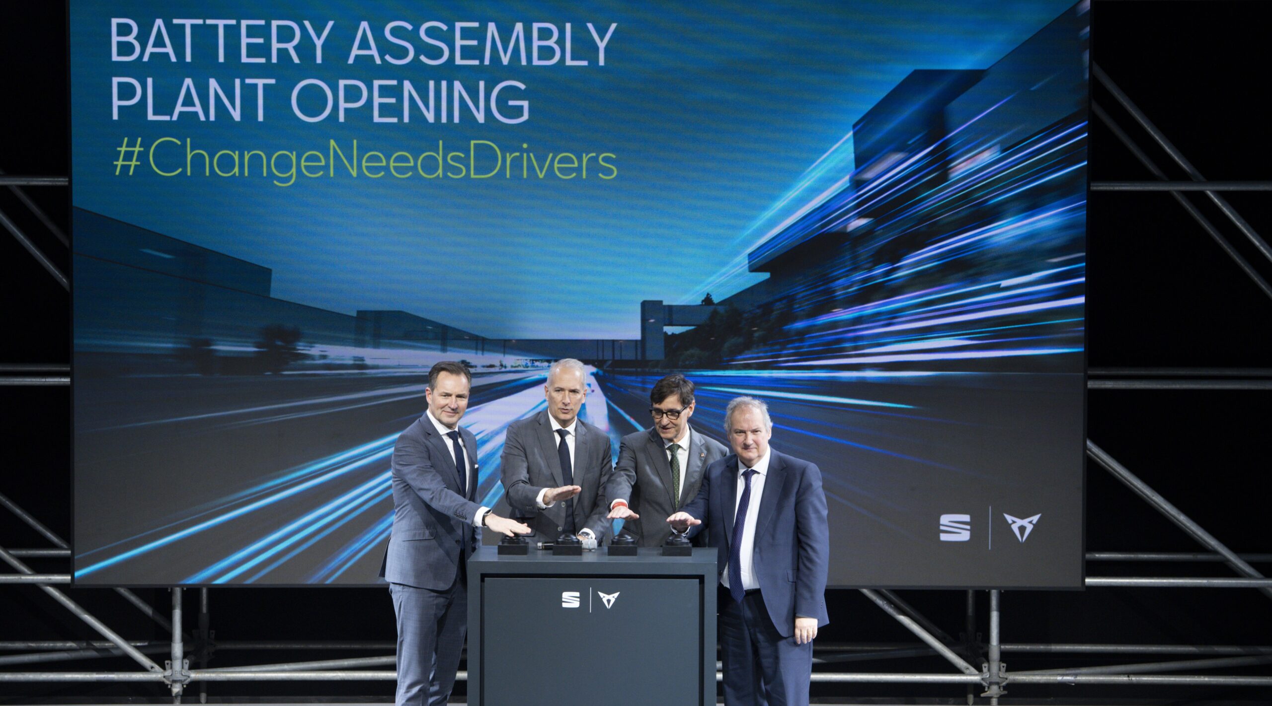 SEAT und CUPRA eröffnen Montagewerk für Batteriesysteme