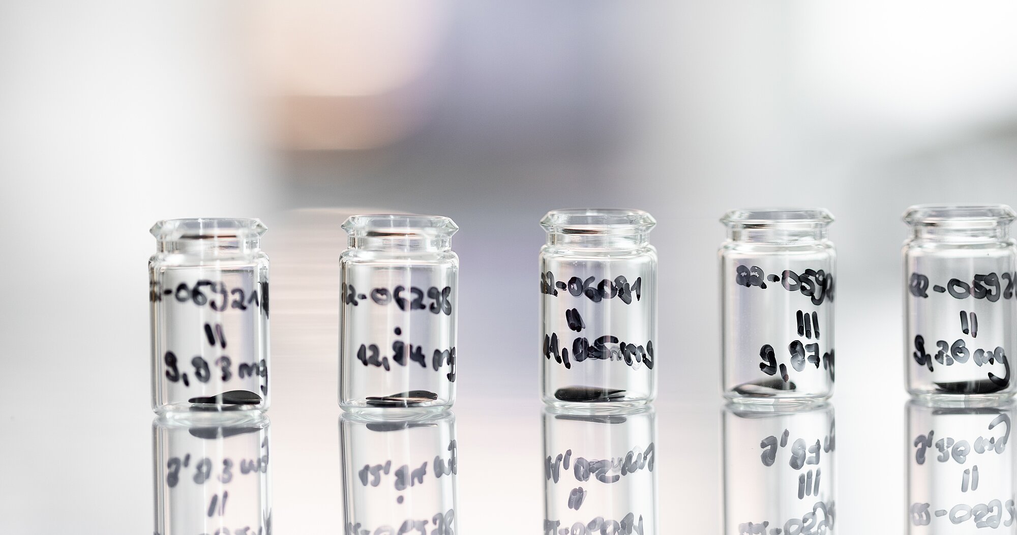 IBU-tec erforscht Trockenbeschichtung von Lithium-Ionen-Kathoden