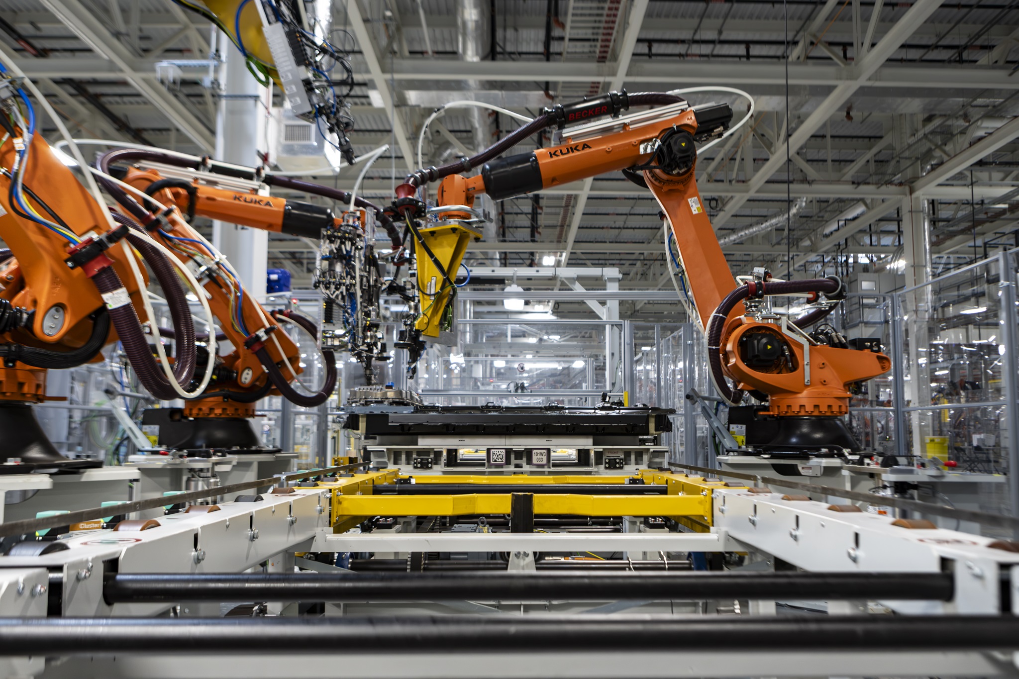 BMW startet Serienfertigung von iX5-Batterien in Woodruff im Dezember