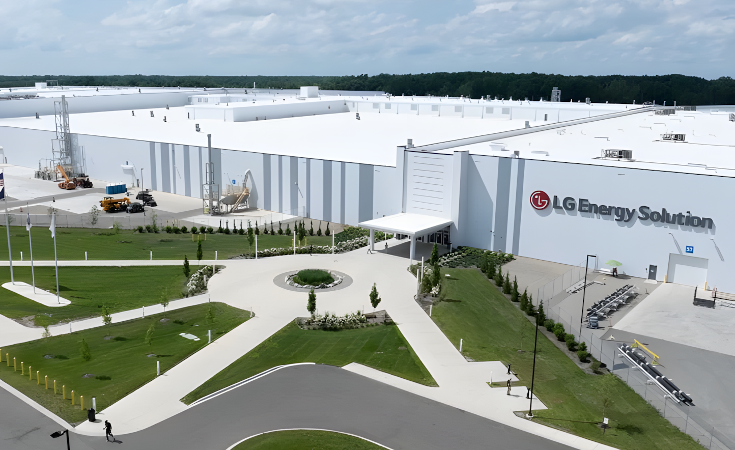 LG Energy Solution startet Batterieproduktion im neuen Werk in Lansing