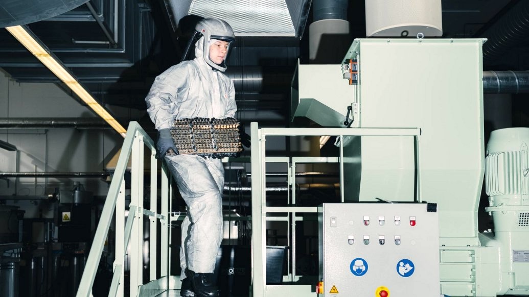 Porsche tests battery cells with fully recycled cathode material