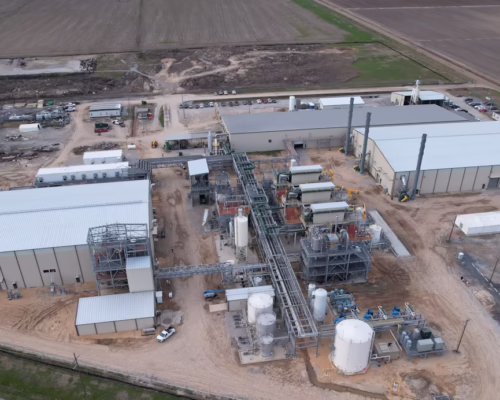 Tesla hält vorerst an Graphit-Vertrag mit Syrah fest