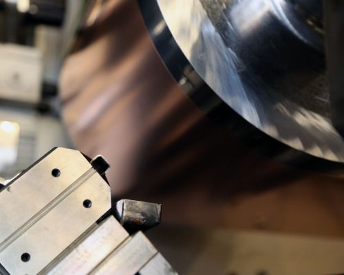 Millionenauftrag für KUKA Batterie-Pack-Linie