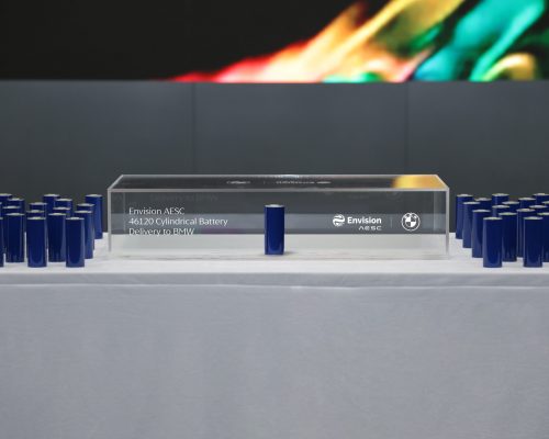 AESC startet Serienproduktion von 46120-Zellen für BMWs „Neue Klasse”