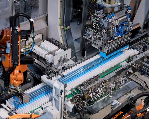 BMW startet Herstellung von Batteriesystemen