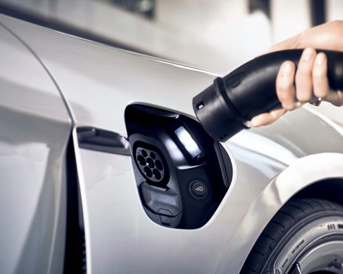 Porsche investiert in Zelltechnik-Experten