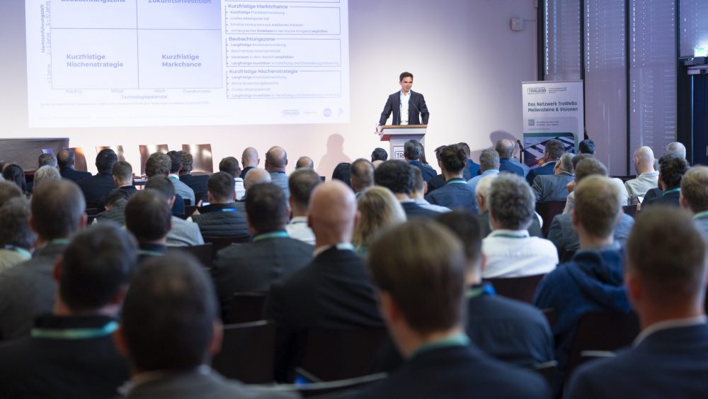 TRAWEBA Kongress 13.05.2025 Mediencampus Villa Ida Leipzig; Transformations -HUB Wertschöpfungskette Batterie; Aussteller; Podiumsdiskussion; Session Technologie; Transfer und Zukunft; Vorträge
©claudiamasur.com