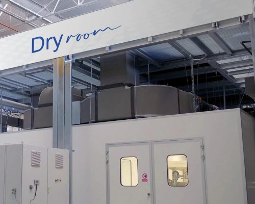 Validierung von Batteriezelltechnologien: Comau nimmt Trockenraum in Betrieb