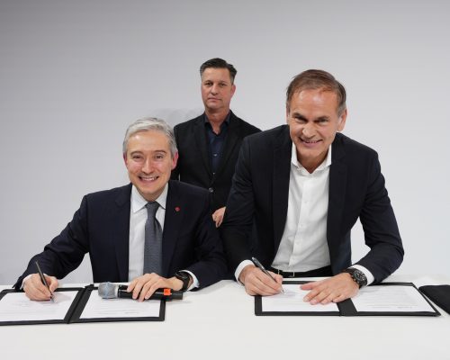 (from left) The Canadian minister for Innovation, Science and Industry François-Philippe Champagne, Thomas Schmall, Group Board Member for Technology at Volkswagen AG, Oliver Blume, CEO Volkswagen AG