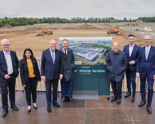 VW legt Grundstein für „Salzgiga“