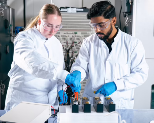 Morrow und SEEL kooperieren bei LNMO-Batterieentwicklung