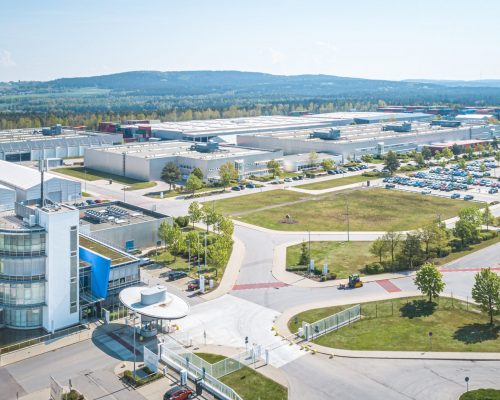 BMW builds battery test center in Wackersdorf