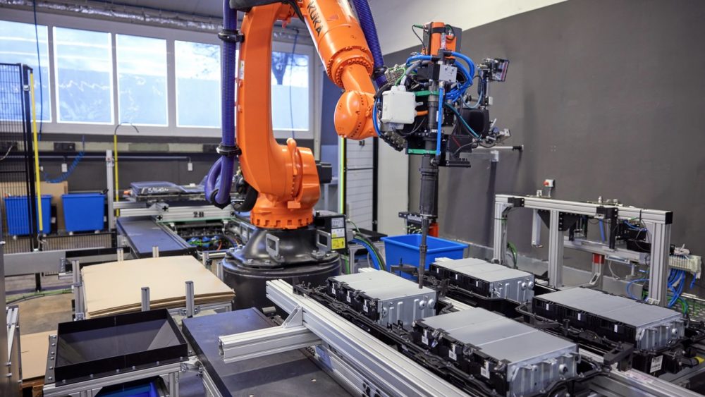 Der Schritt vor dem Schredder: Wie automatisierte Demontage das Batterierecycling verändert