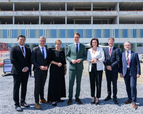FFB Fab in Münster feiert Richtfest