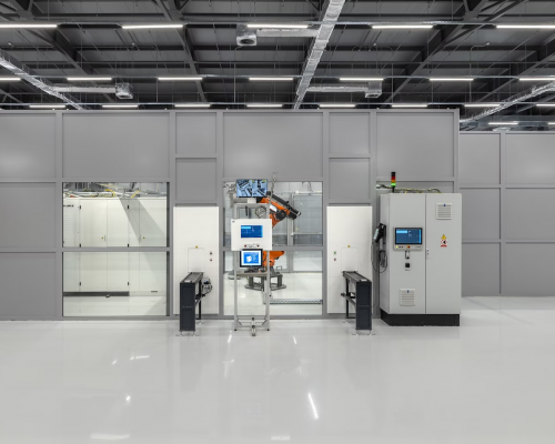 Manz liefert Montage-Anlagen an Sunlight