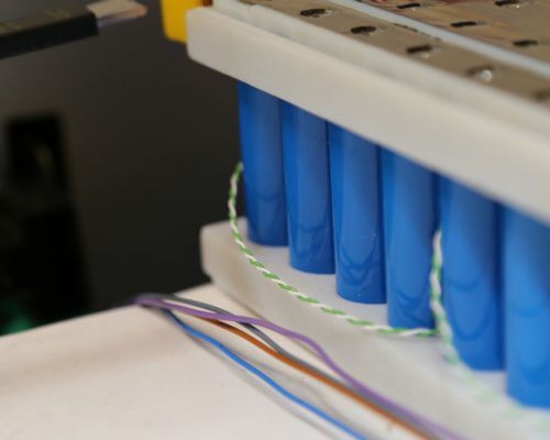 Infineon erweitert Produktangebot für BMS-Systeme