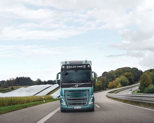 Volvo plant Zellfertigung in Schweden