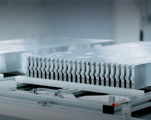 BorgWarner verbaut BYD-Blade-Zellen in LFP-Batteriepacks