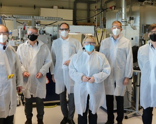 KIT und HIU eröffnen Forschungsanlage