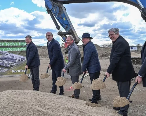 Ronbay Plans to Source Lithium Hydroxide from Rock Tech